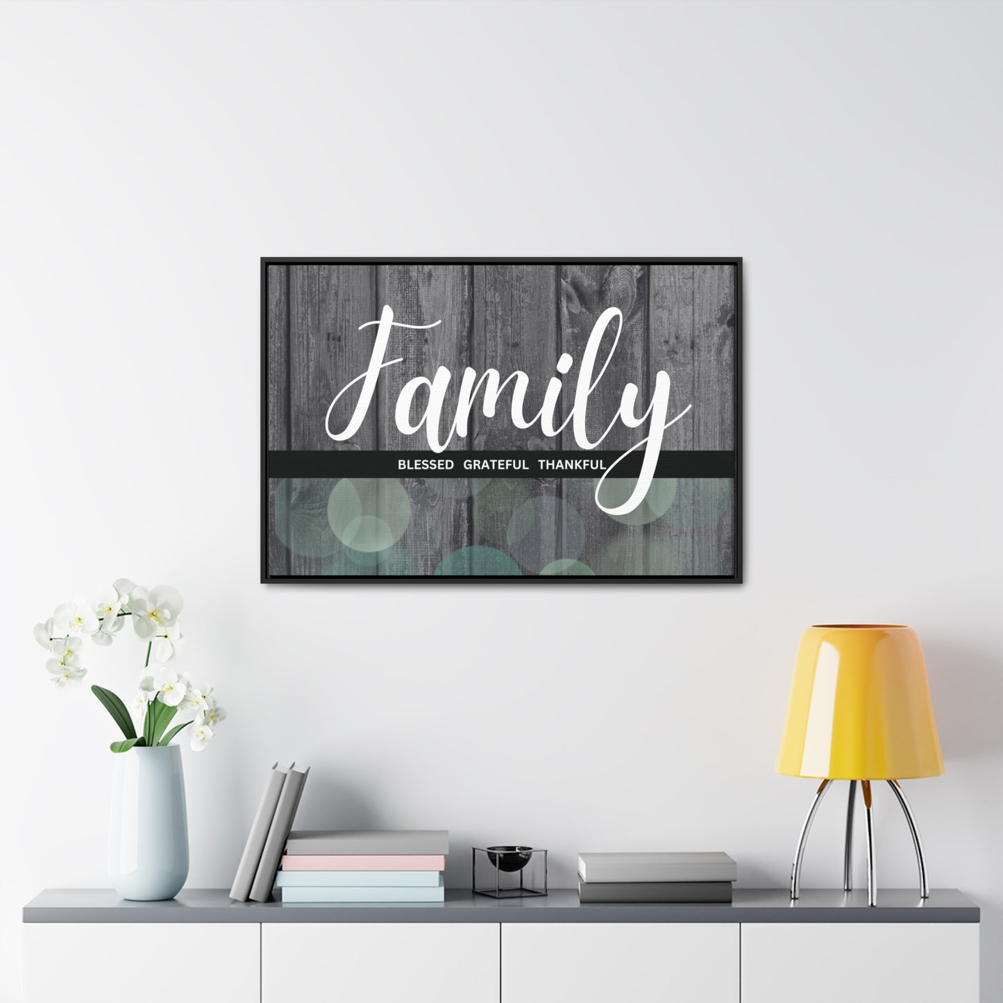 Arte cristiano de la pared: familia, bendecida, agradecida, agradecida (marco flotante)